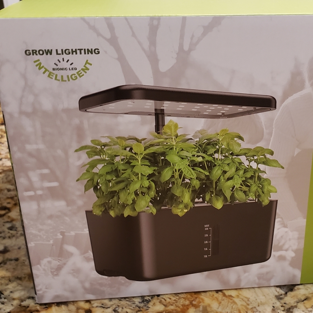 Indoor Gardening Grow Lighting Intelligent  8 Pod grower